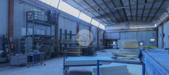 Склад с 3 комнатами в Монте Кремаско, Италия № 341370 5