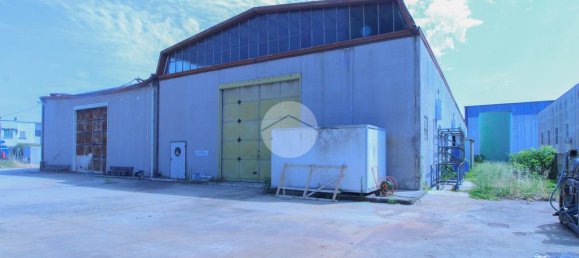 Склад с 3 комнатами в Монте Кремаско, Италия № 341370 11