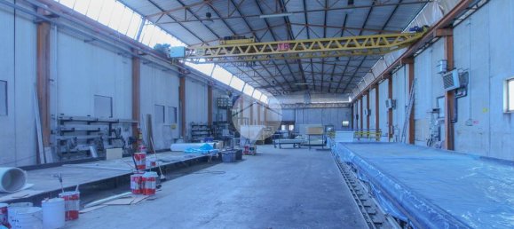 Склад с 3 комнатами в Монте Кремаско, Италия № 341370 2