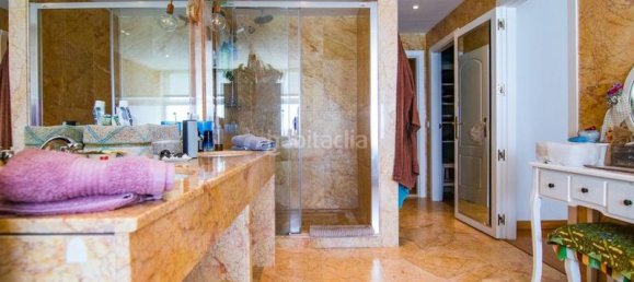 Apartamento de 5 dormitorios en Benalmádena, Spain No. 52631 25