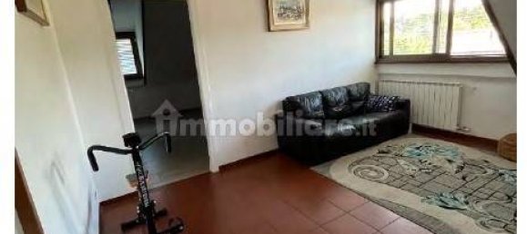 2 Schlafzimmer Wohnung in Merate, Italy, Nr. 5201 3