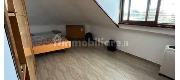 2 Schlafzimmer Wohnung in Merate, Italy, Nr. 5201 7