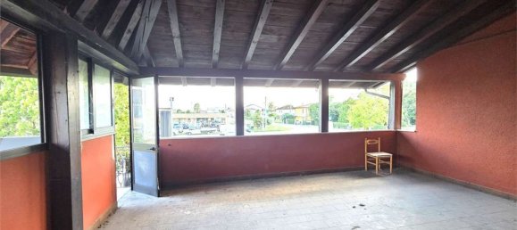 620m² Commercial property in Piove di Sacco, Italy No. 301454 11