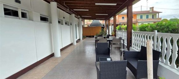 620m² Commercial property in Piove di Sacco, Italy No. 301454 8