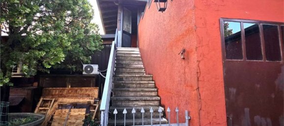 620m² Commercial property in Piove di Sacco, Italy No. 301454 2