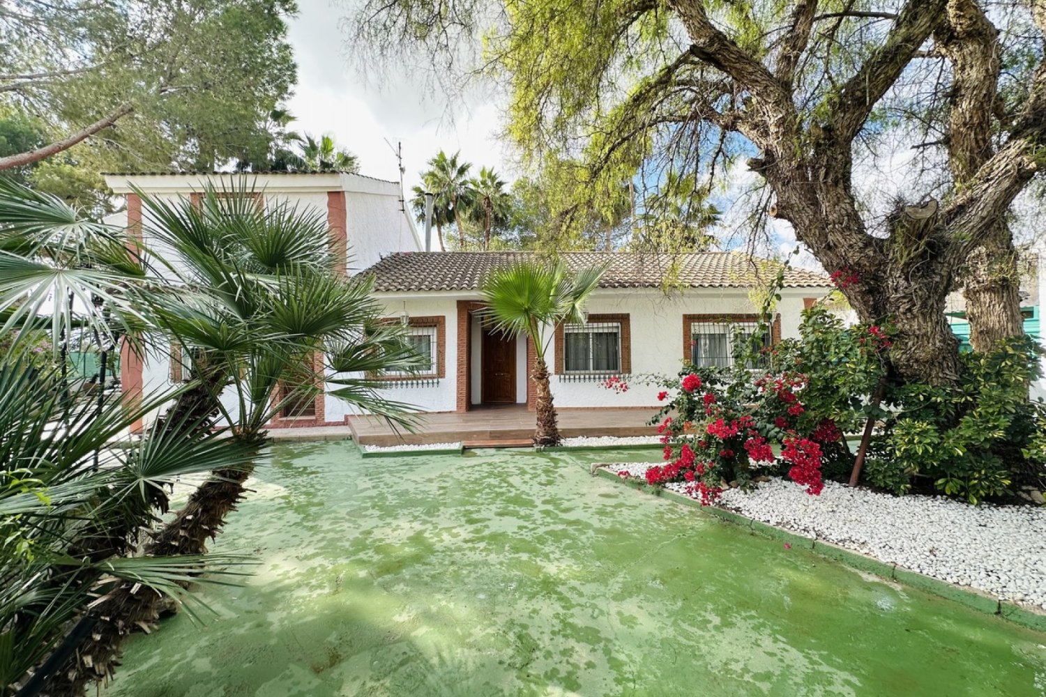 Дом с 5 спальнями в Аликанте, Испания № 137942