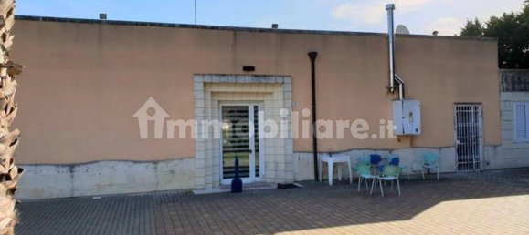 2 rooms Commercial property in Lizzanello, Italy No. 131984 8