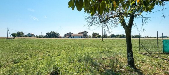 4 bedrooms House in Oleggio, Italy No. 377484 29