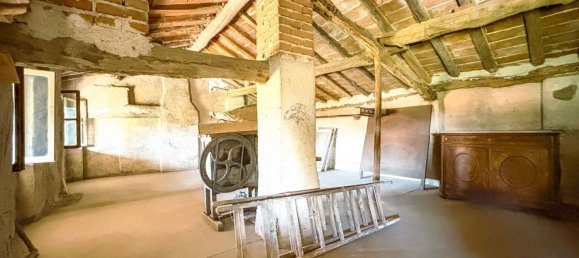 4 bedrooms House in Oleggio, Italy No. 377484 19