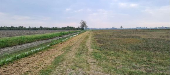 Terreno en Carpi, Italy 5800 m² No. 153328 5