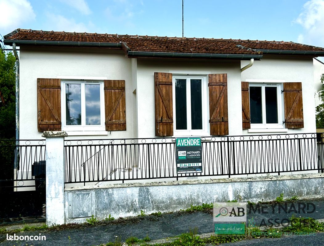 2 Schlafzimmer Haus in Crecy-la-Chapelle, France, Nr. 180610
