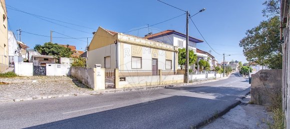 3 chambres Maison à Loures, Portugal No. 168453 14