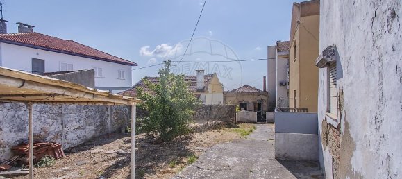 3 chambres Maison à Loures, Portugal No. 168453 11