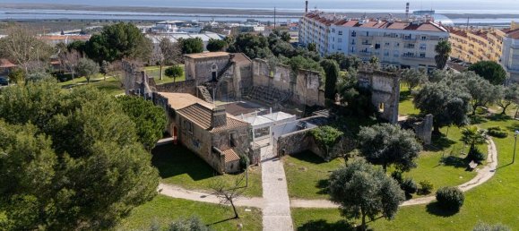 3 chambres Maison à Loures, Portugal No. 168453 50