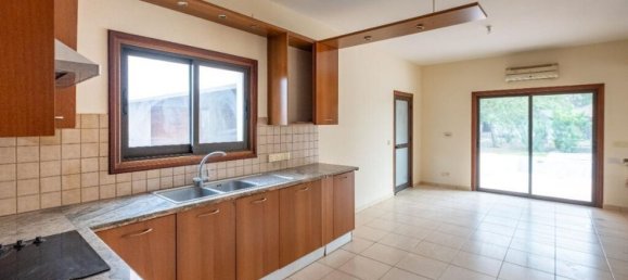 Вилла 215м² в Никосия, Кипр № 12206 14