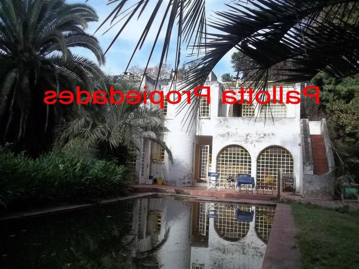 Casa de 3 dormitorios en Tigre, Argentina No. 2817