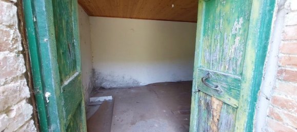 Дом с 4 комнатами в Ареццо, Италия № 195581 13