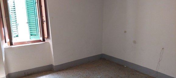 Дом с 4 комнатами в Ареццо, Италия № 195581 11