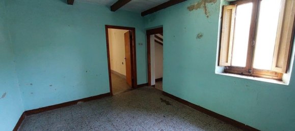 Дом с 4 комнатами в Ареццо, Италия № 195581 9