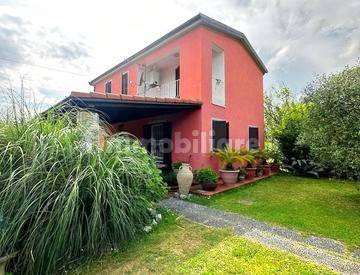 3 Schlafzimmer Villa in Santo Stefano di Magra, Italy, Nr. 218908