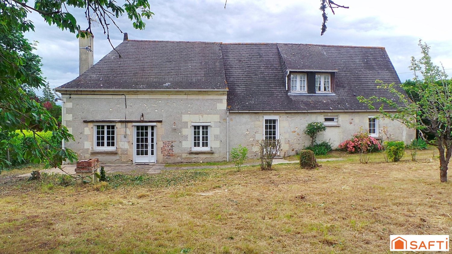 5 غرف نوم منزل في Couesmes, France رقم 276956