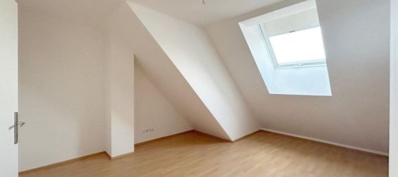 2غرفة منزل ذو طابقين في Favoriten, Austria رقم 211060 3