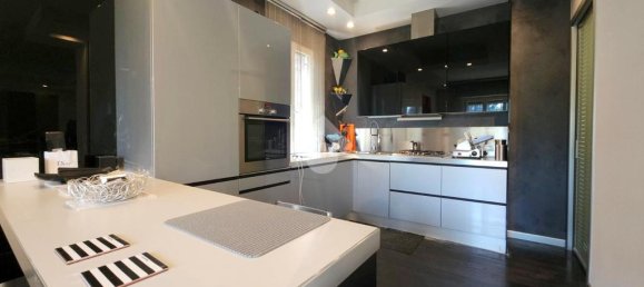 2 bedrooms Villa in Rodigo, Italy No. 268812 13