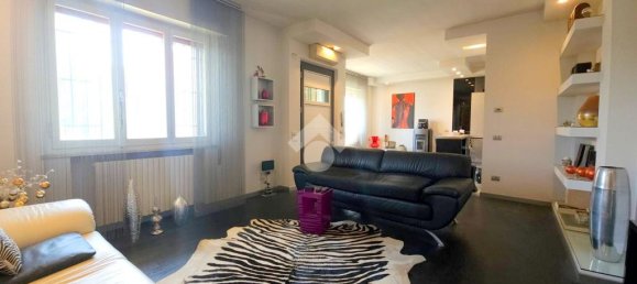 2 bedrooms Villa in Rodigo, Italy No. 268812 10