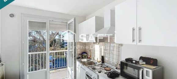 2 chambres Appartement à Châteauroux, France No. 302869 4