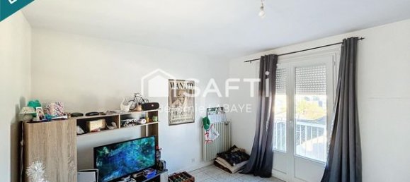 2 chambres Appartement à Châteauroux, France No. 302869 3