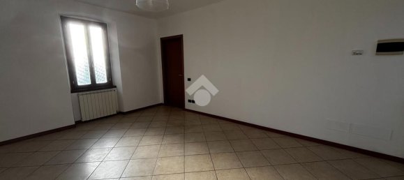 Apartamento de 2 dormitorios en Osio Sopra, Italy No. 370107 8