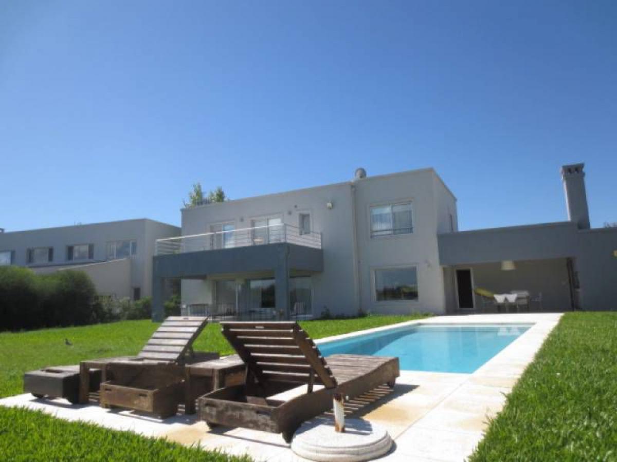 4 bedrooms House in Tigre, Argentina No. 91239