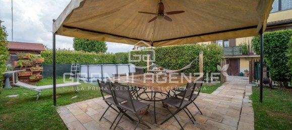 6 bedrooms House in Torrile, Italy No. 327500 20