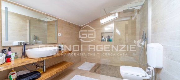 6 bedrooms House in Torrile, Italy No. 327500 13