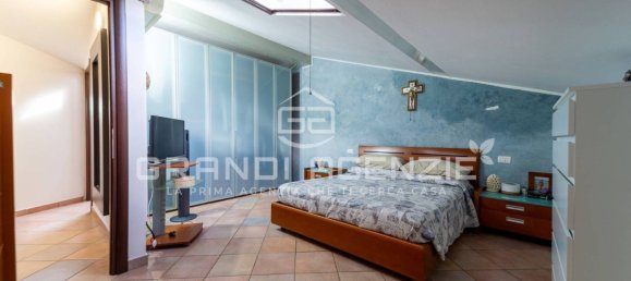 6 bedrooms House in Torrile, Italy No. 327500 6