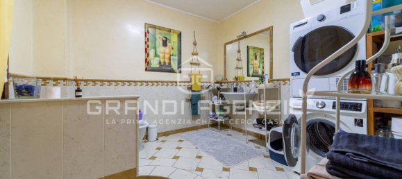 6 bedrooms House in Torrile, Italy No. 327500 17