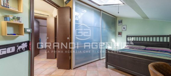 6 bedrooms House in Torrile, Italy No. 327500 7