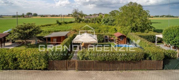 6 bedrooms House in Torrile, Italy No. 327500 23