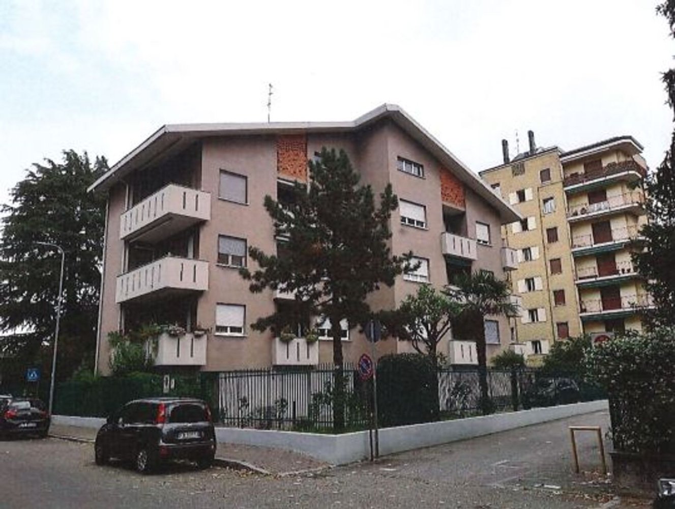 4-salle Appartement à Cormano, Italy No. 149169