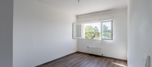 3 bedrooms Duplex in Meyzieu, France No. 339236 7