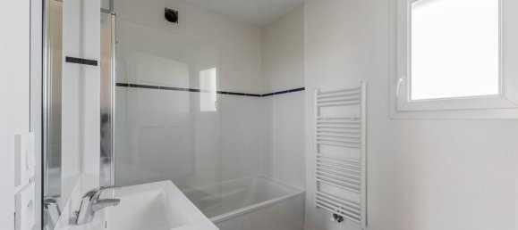 3 bedrooms Duplex in Meyzieu, France No. 339236 5