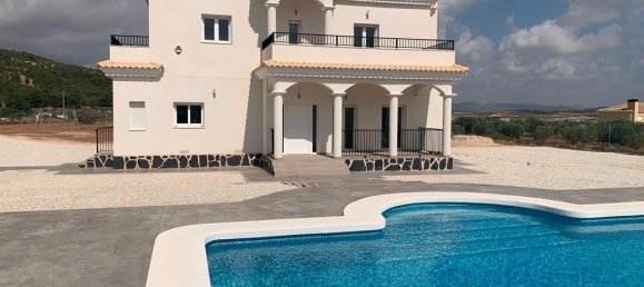 4 bedrooms Villa in Pinoso, Spain No. 11720 2