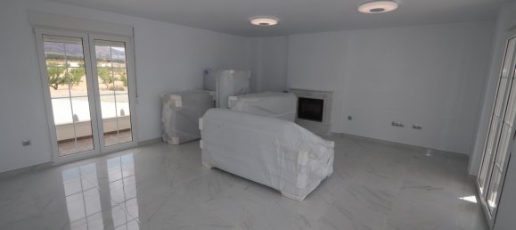 4 bedrooms Villa in Pinoso, Spain No. 11720 17