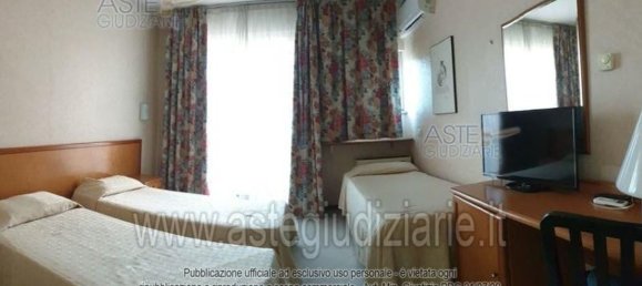 5 rooms Apartment in Rome, Italy No. 290143 33