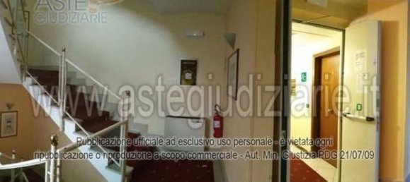 5 rooms Apartment in Rome, Italy No. 290143 15