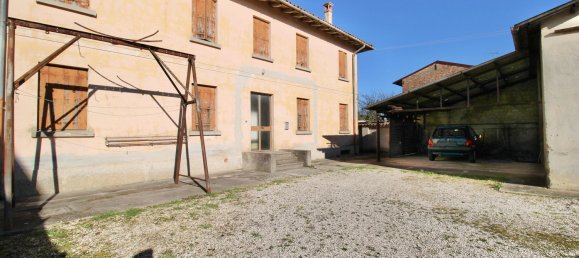 Дом с 4 комнатами в Удине, Италия № 85544 2