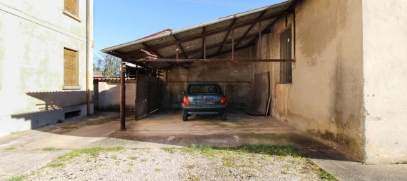 Дом с 4 комнатами в Удине, Италия № 85544 4