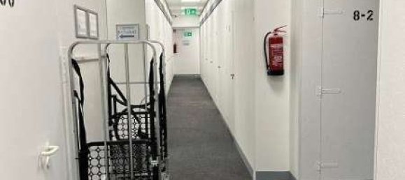 13-salle Bâtiment à Duisburg, Germany No. 43822 5