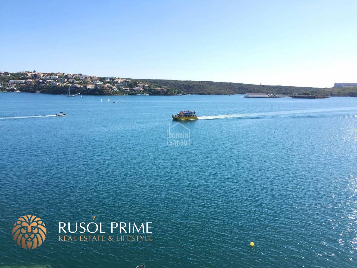 5 bedrooms Villa in Es Castell, Spain No. 5096