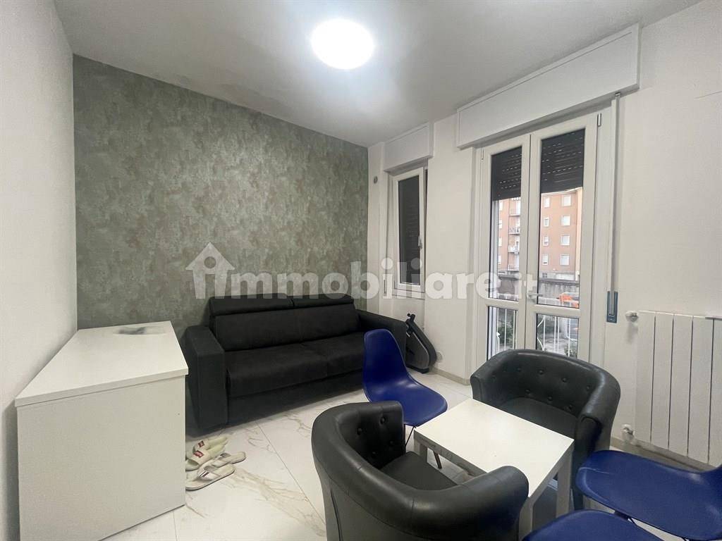 Apartamento de 1 dormitorio en Treviglio, Italy No. 299752